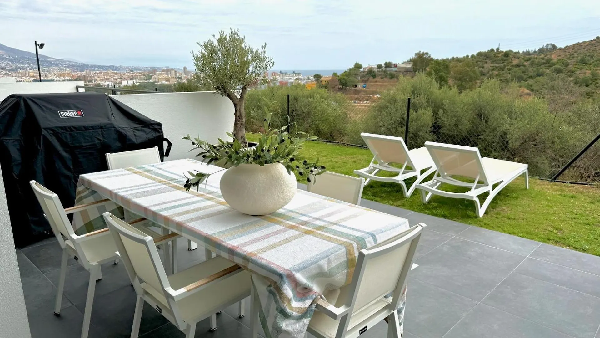 Διαμέρισμα Fantastic Elegant 2-Bedroom Appartment With Great Seaviews - Casa Lef Mijas Costa-Fuengirola